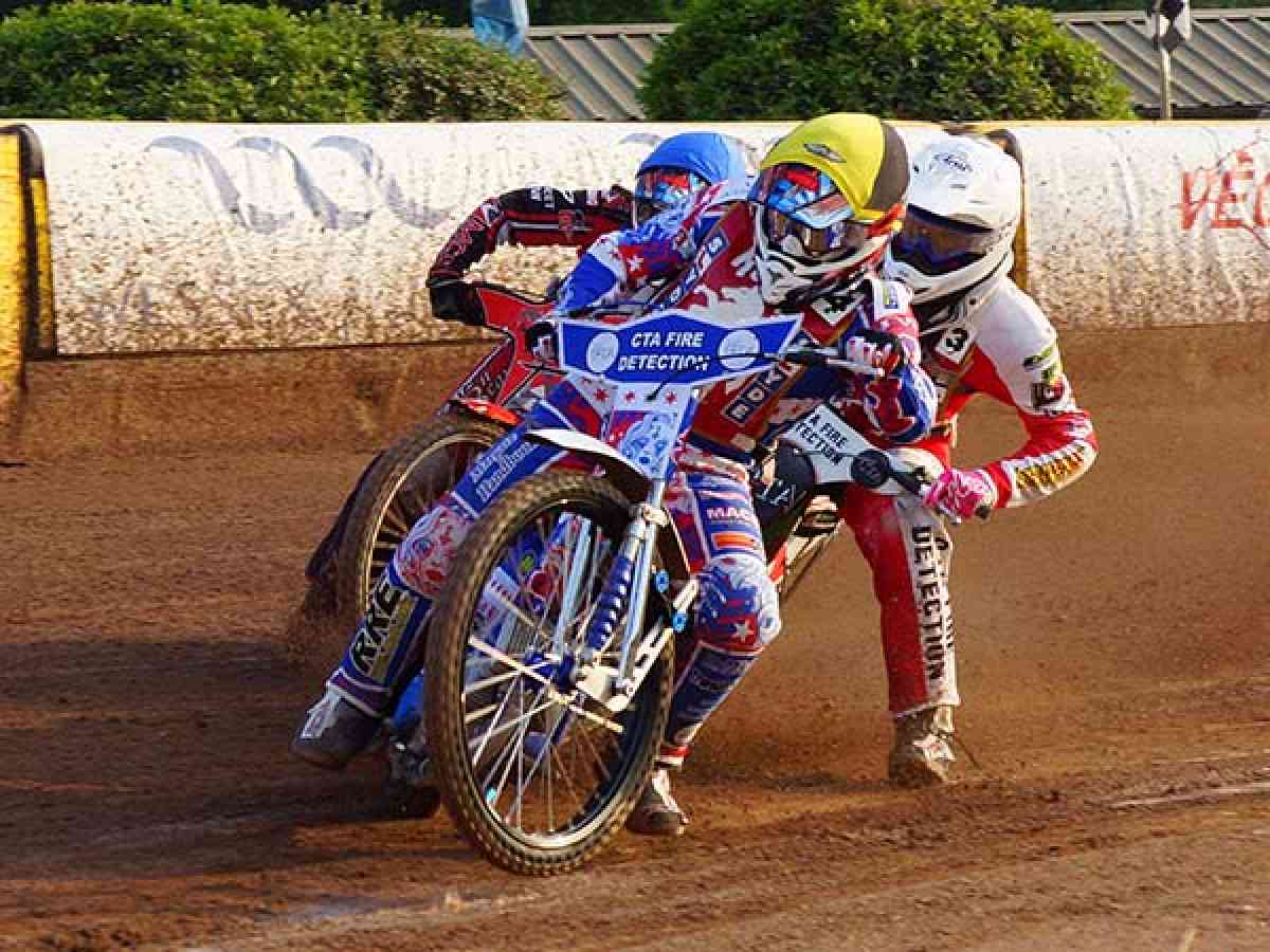 Speedway with Wight Warriors picture gallery - Tight corner